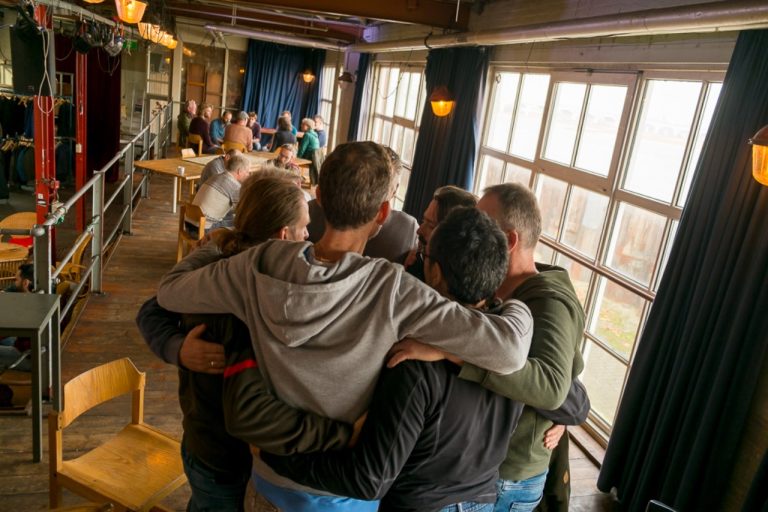 3977 1000px erik daems heart of men ngn